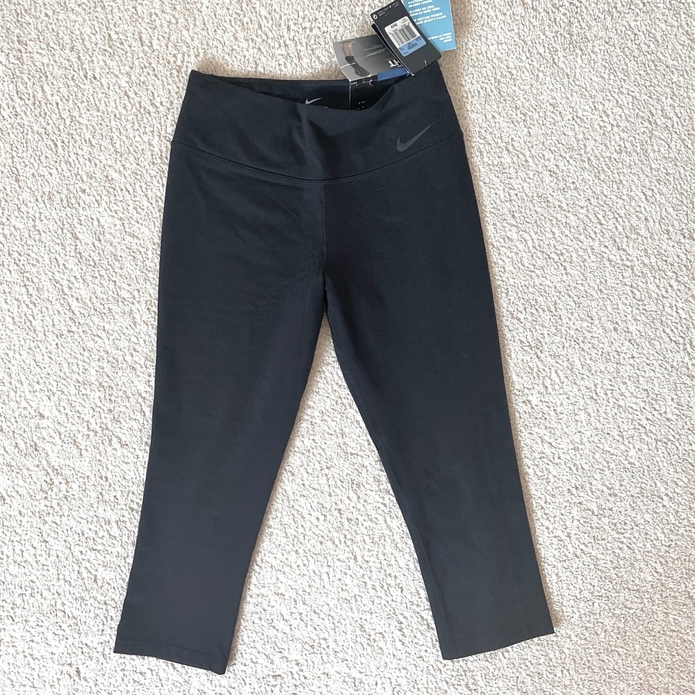 Nike DRI-FIT Black Capri Athletic Pants- Size Medium